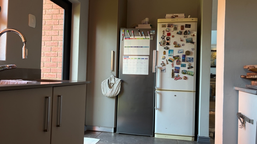 4 Bedroom Property for Sale in Grimbeeck Park North West